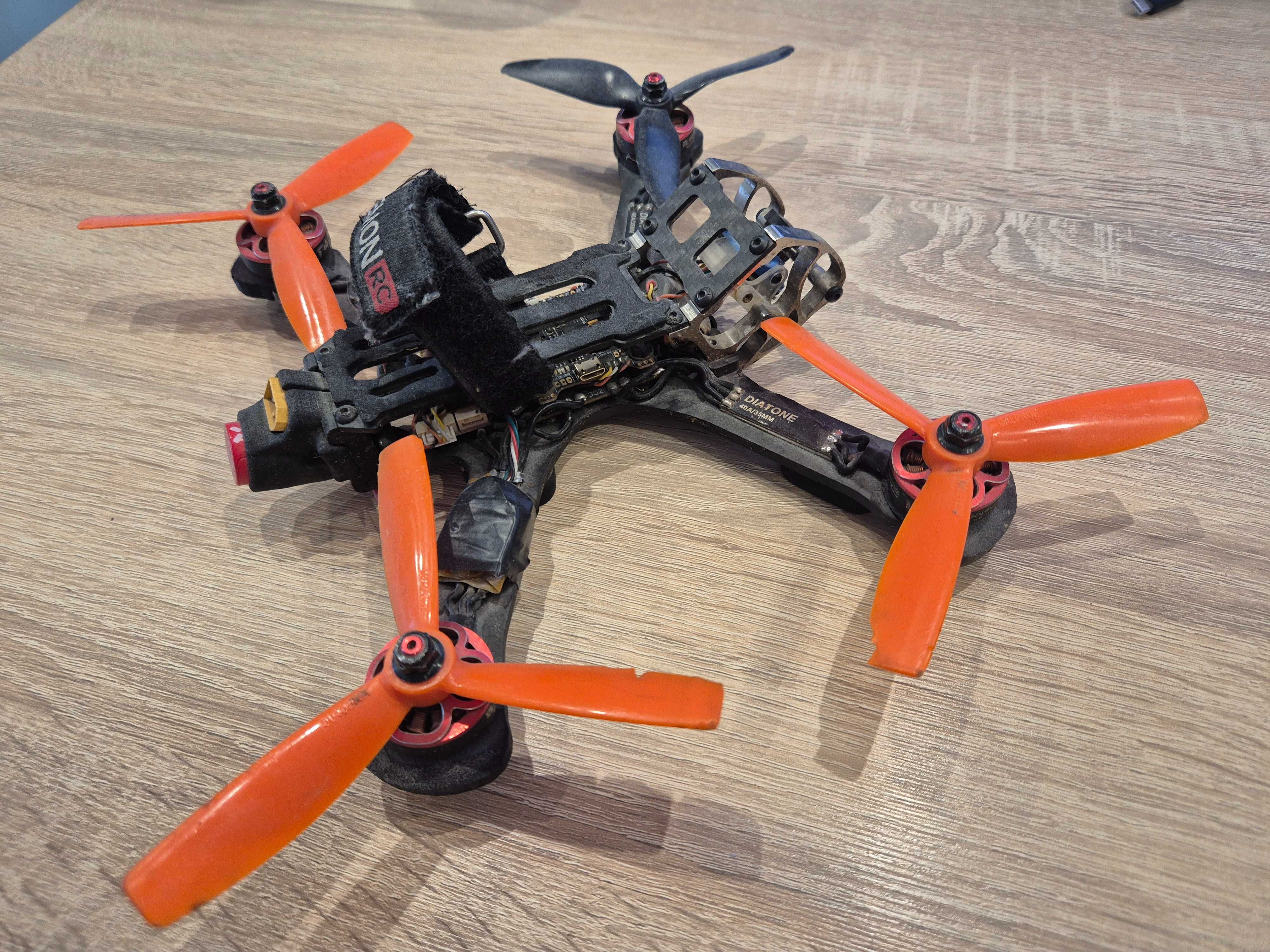 Dron FPV 5'' Armattan Chameleon Ti