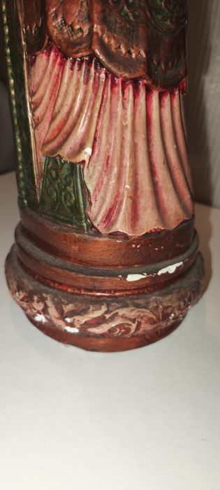 Estatueta chinesa usada