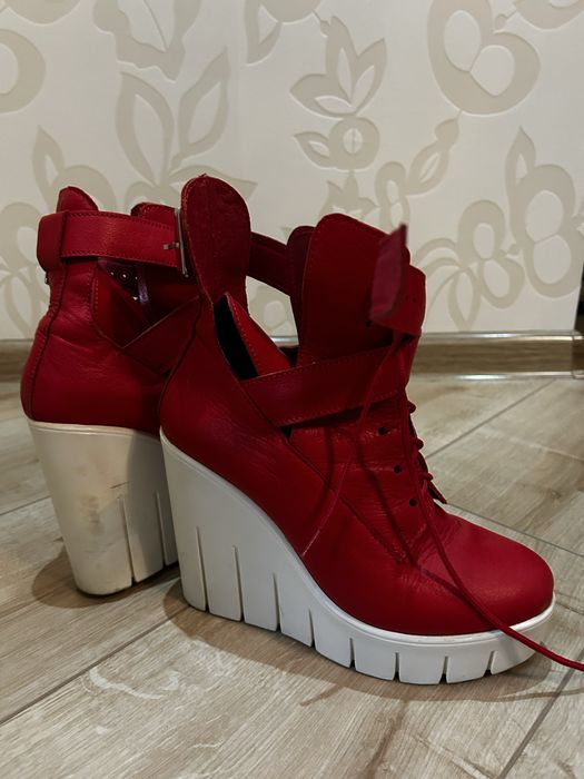 ботинки на танкетці 37 розмір