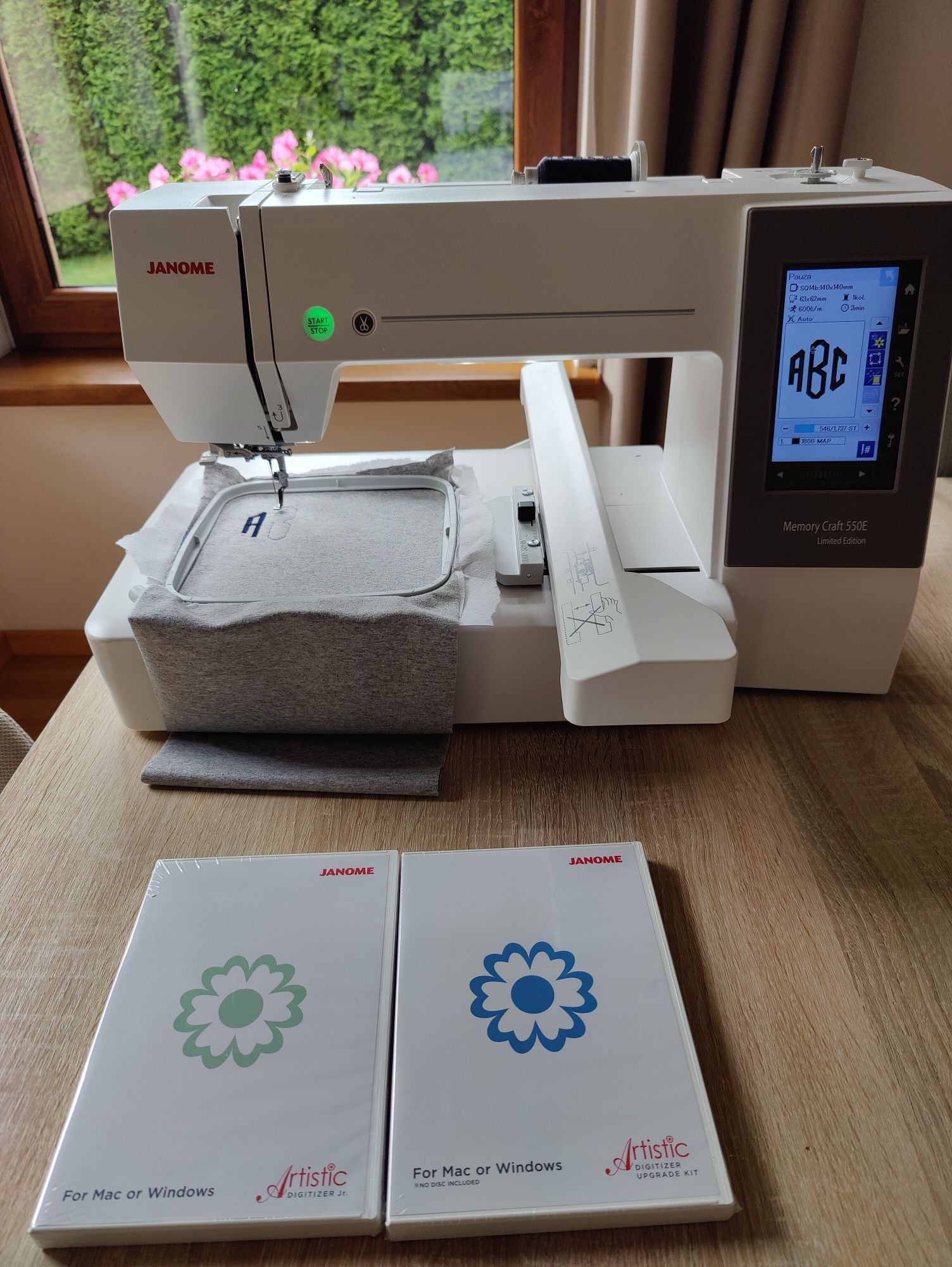 HAFCIARKA Janome MC550E + PROGRAM Janome Artistic Digitizer - NOWA