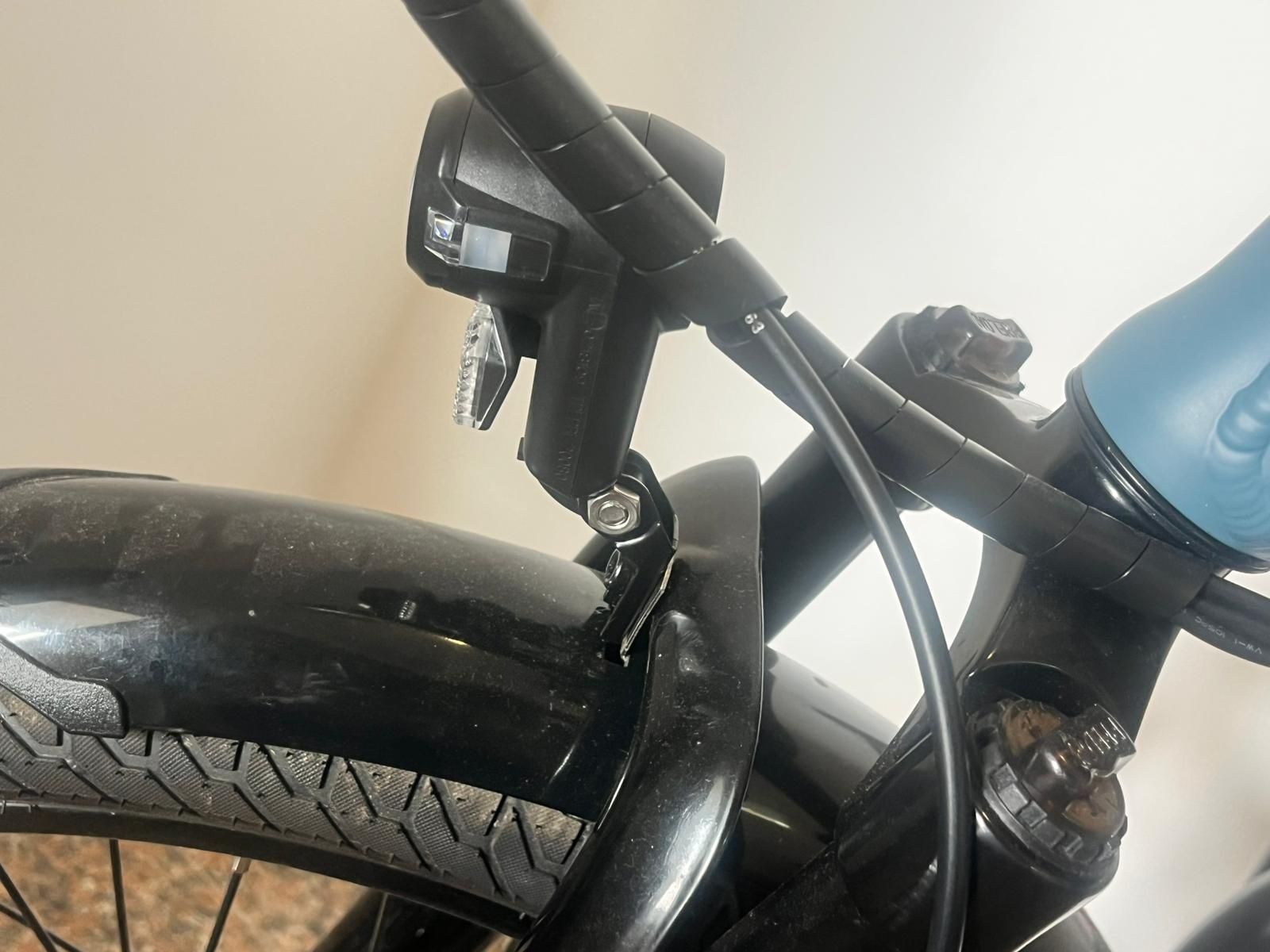 Bicicleta elétrica dobrável