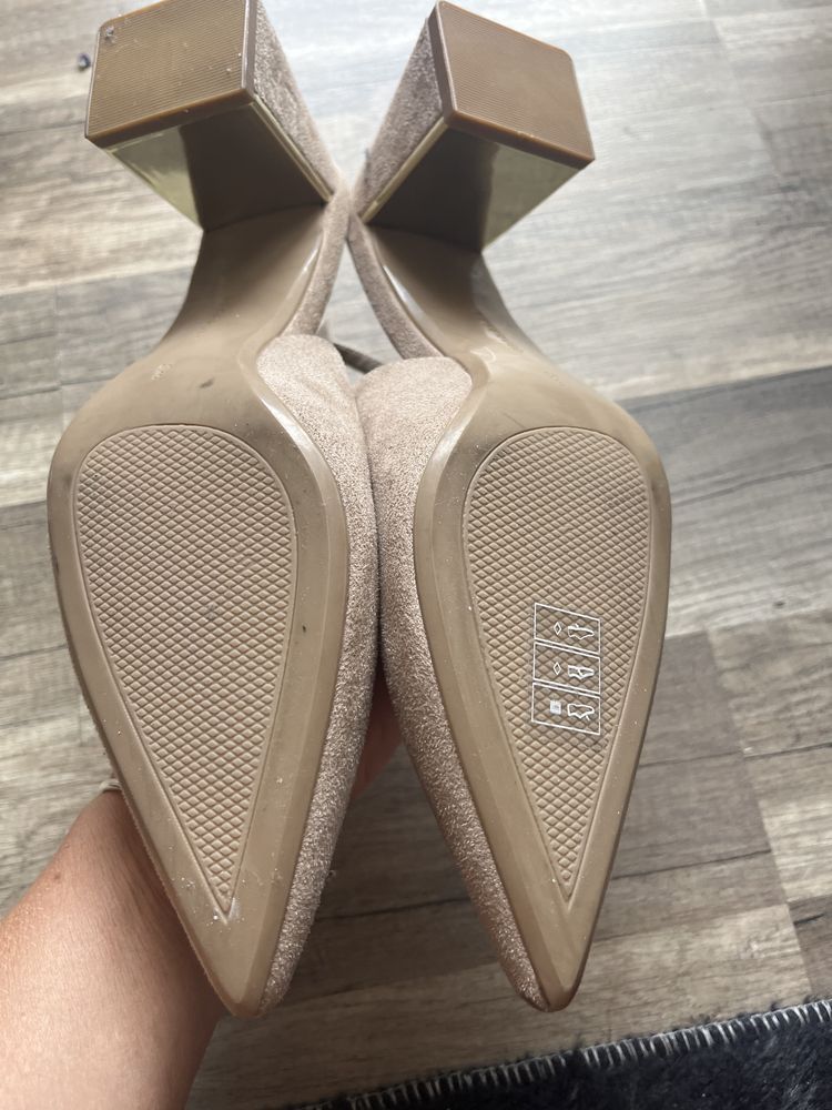 Buty damskie Reserved