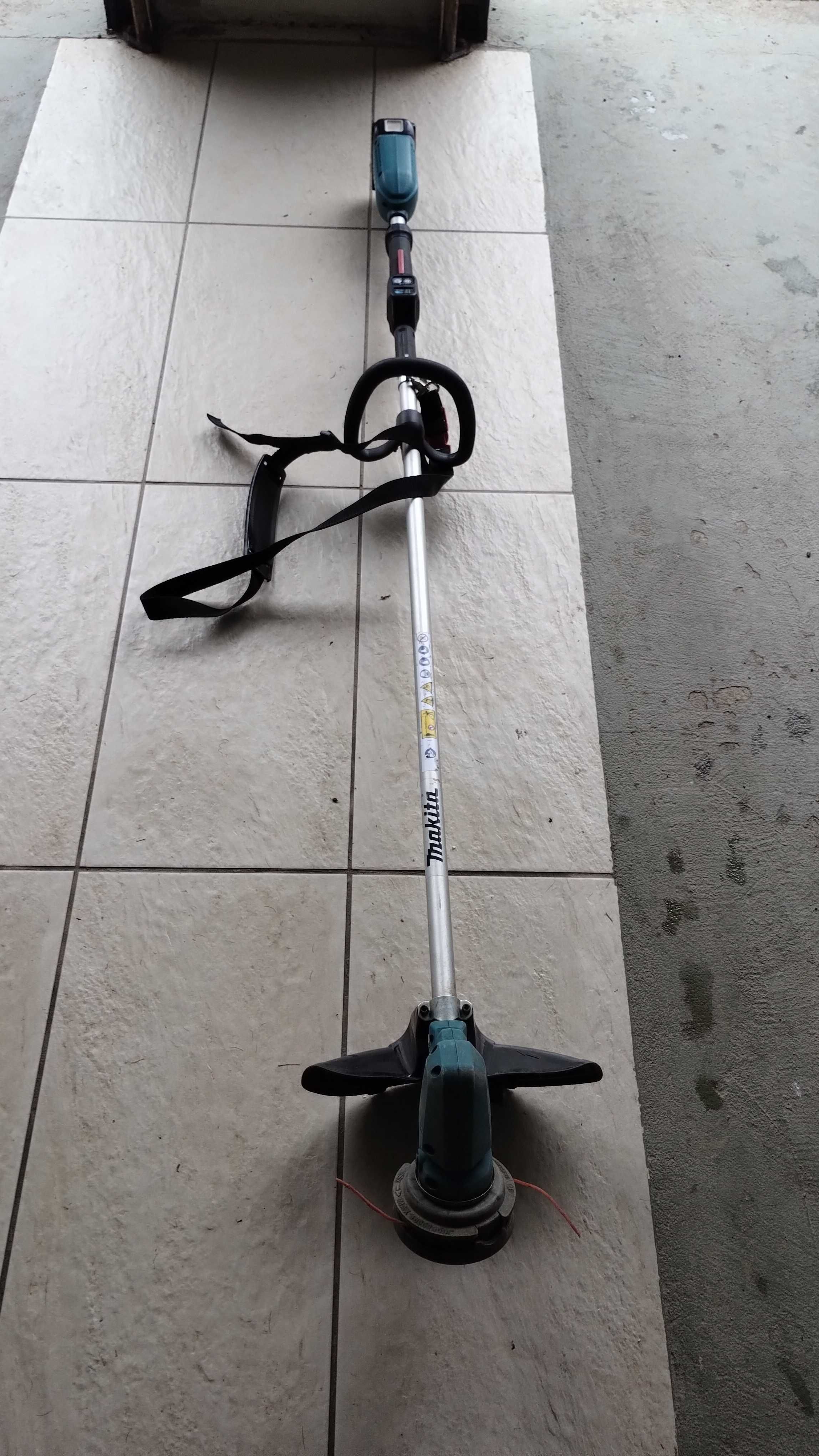 Podkaszarka MAKITA DUR190L 18V