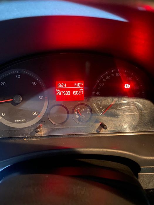 VW Caddy 1.9 TDI impecável