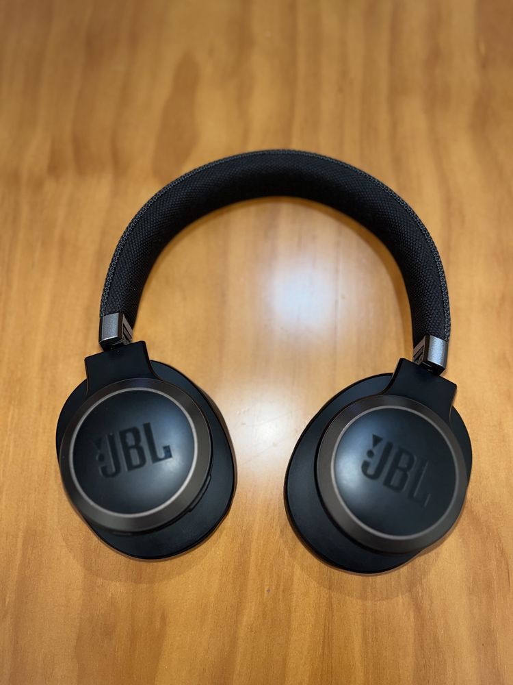 Auscultadores Bluetooth JBL Live 650 com Cancelamento de Ruido