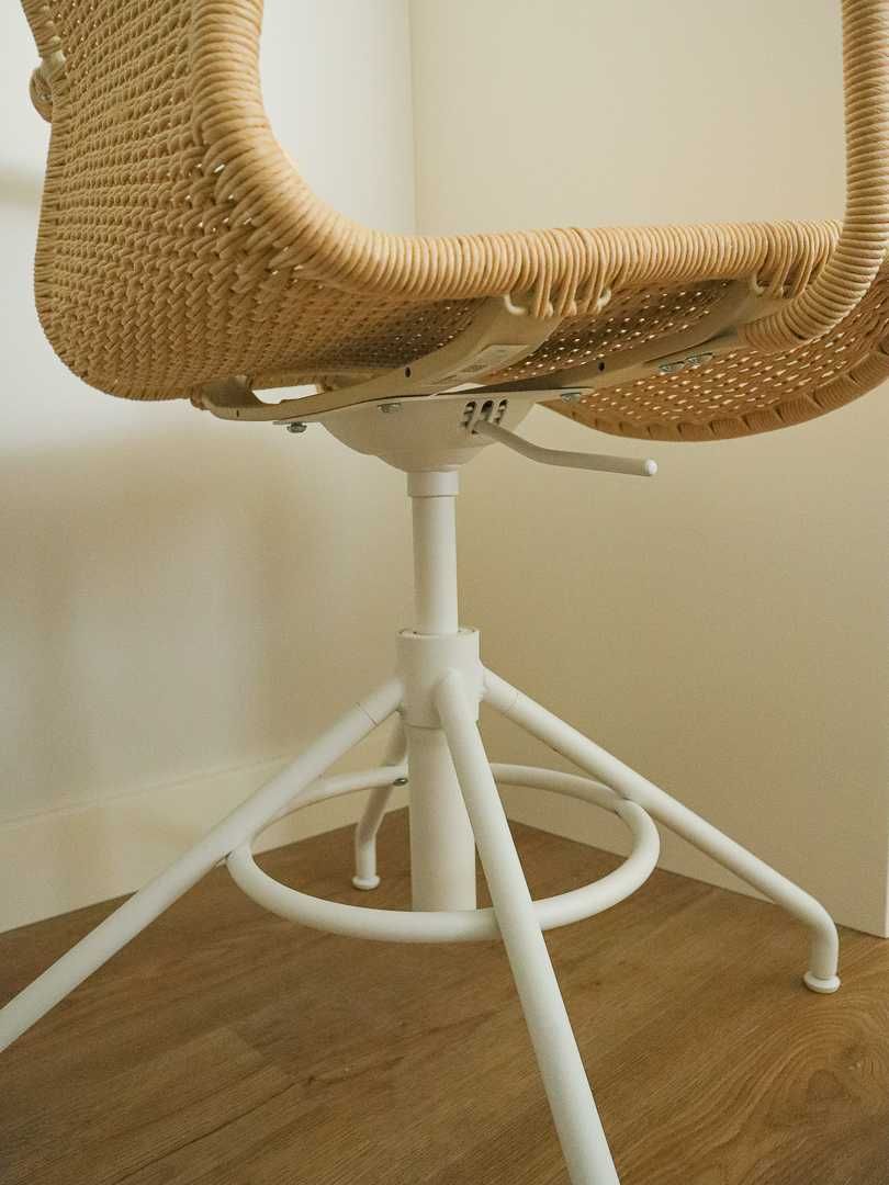 Cadeira giratória c/braços IKEA STIGBYGEL, bege/branco