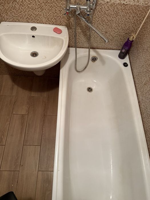 Продам 3 кім. Чешку на Безручка