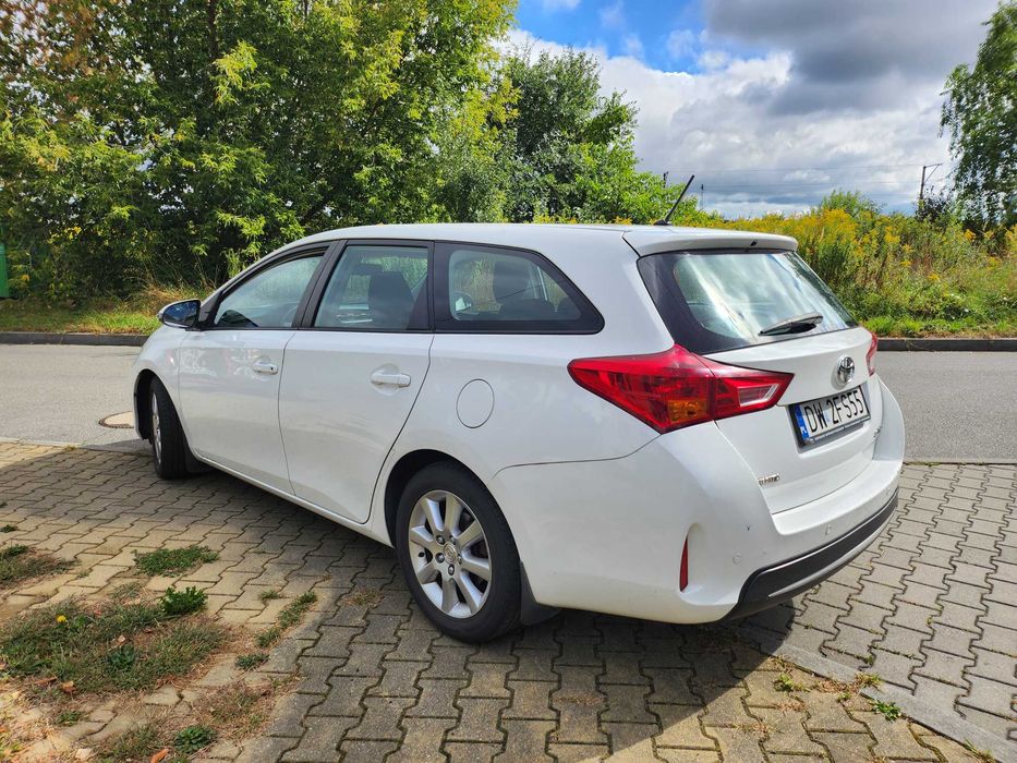 Toyota Auris Kombi 2014r - 1.4 D4D (PL - bezwypadkowa)