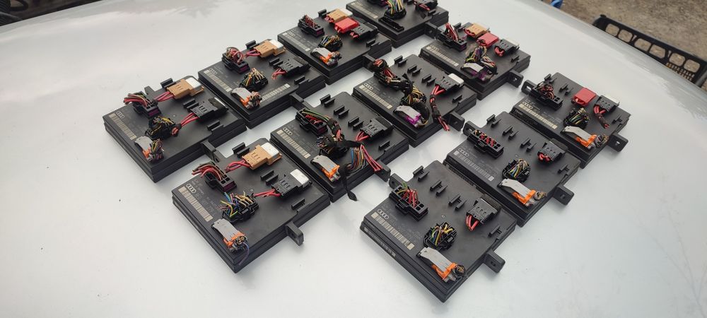 Блок управління світла фар Ауді А4 В7 8e0907279 блок комфорту А4 В7