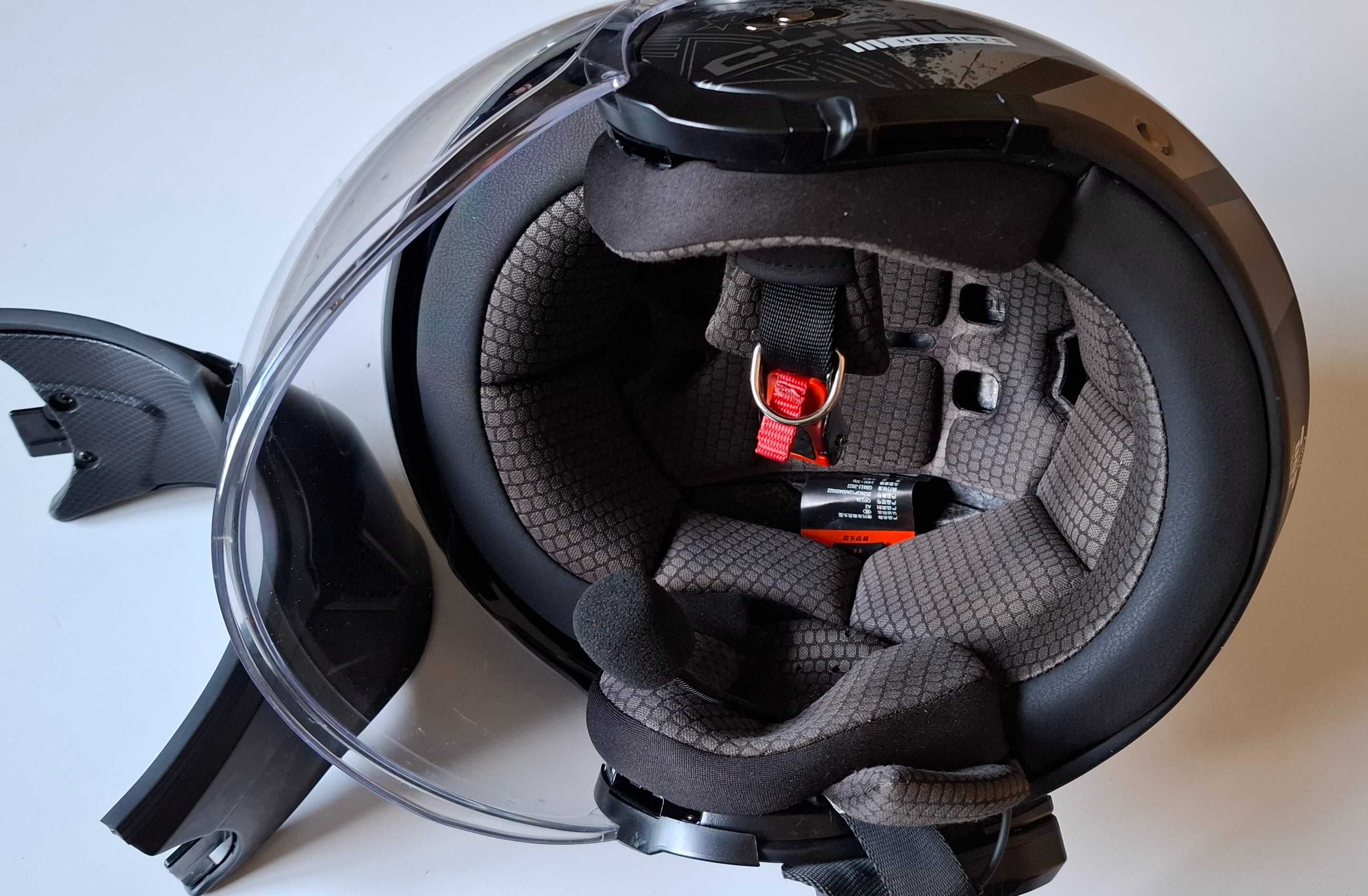 Kask motocyklowy z bluetooth