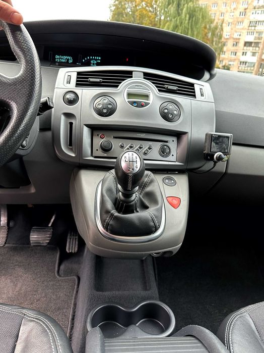 Renault Scenic 2 1.6 бензин