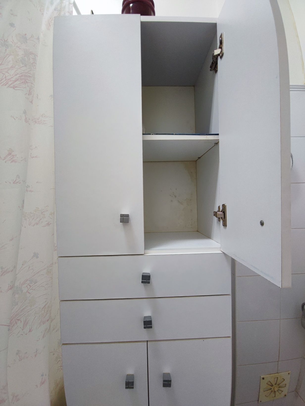 Armário de chão wc