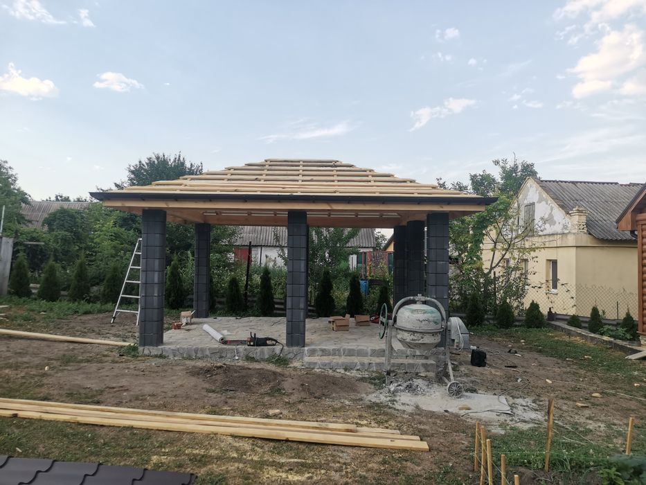 Ремонт крышь. Ремонт кровли. Крыша из металлочерепицы.