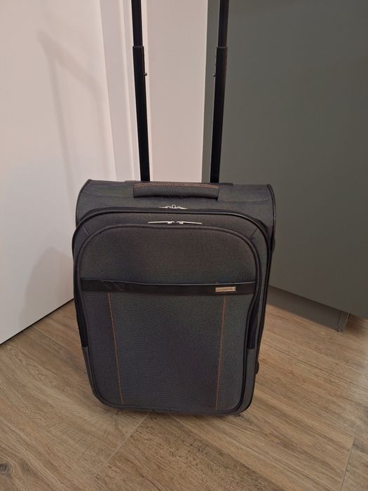 Walizka podręczna 53x37x23 Ryanair Wizzair