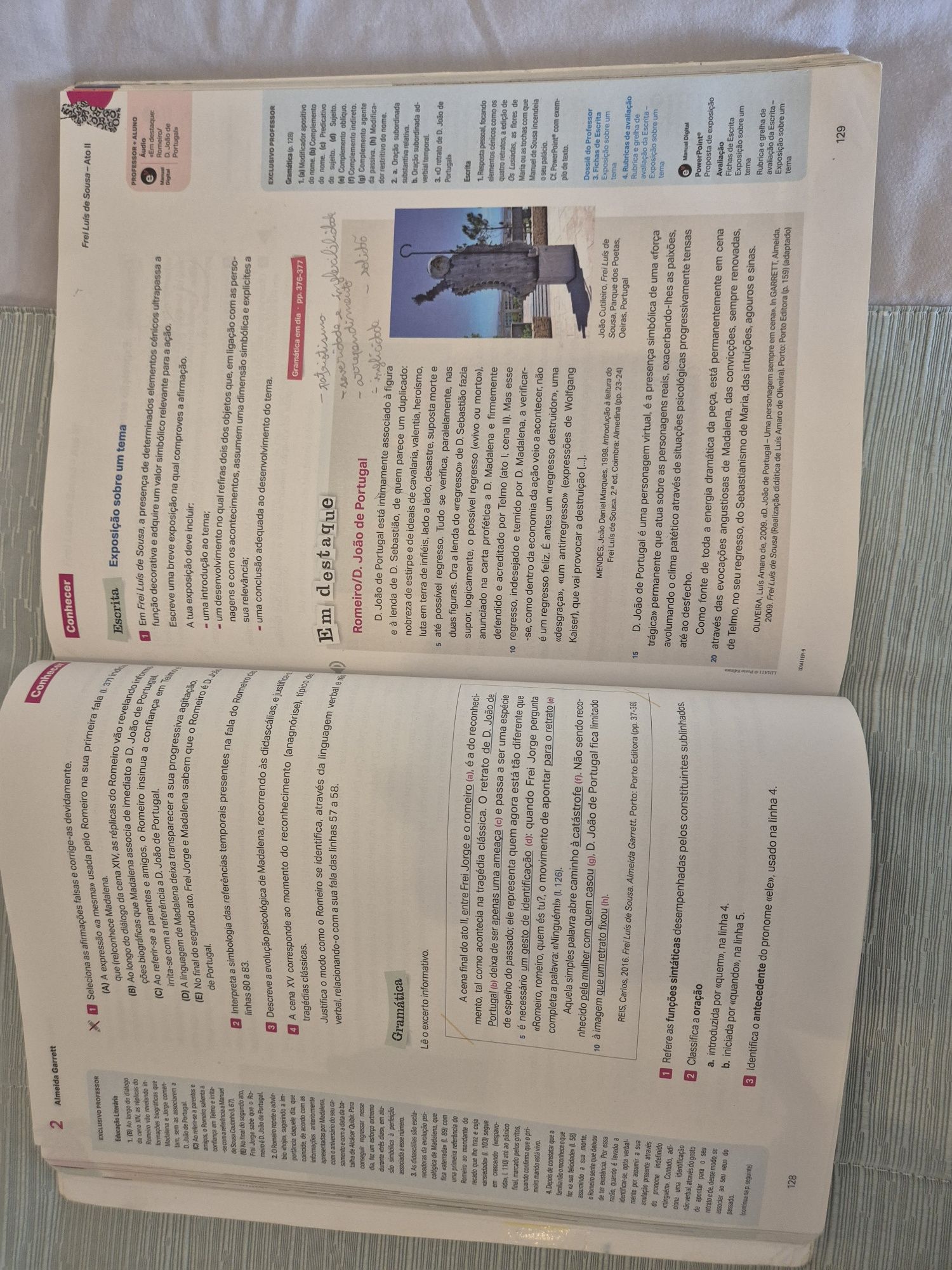 Manual português 11° "Letras em dia 11"