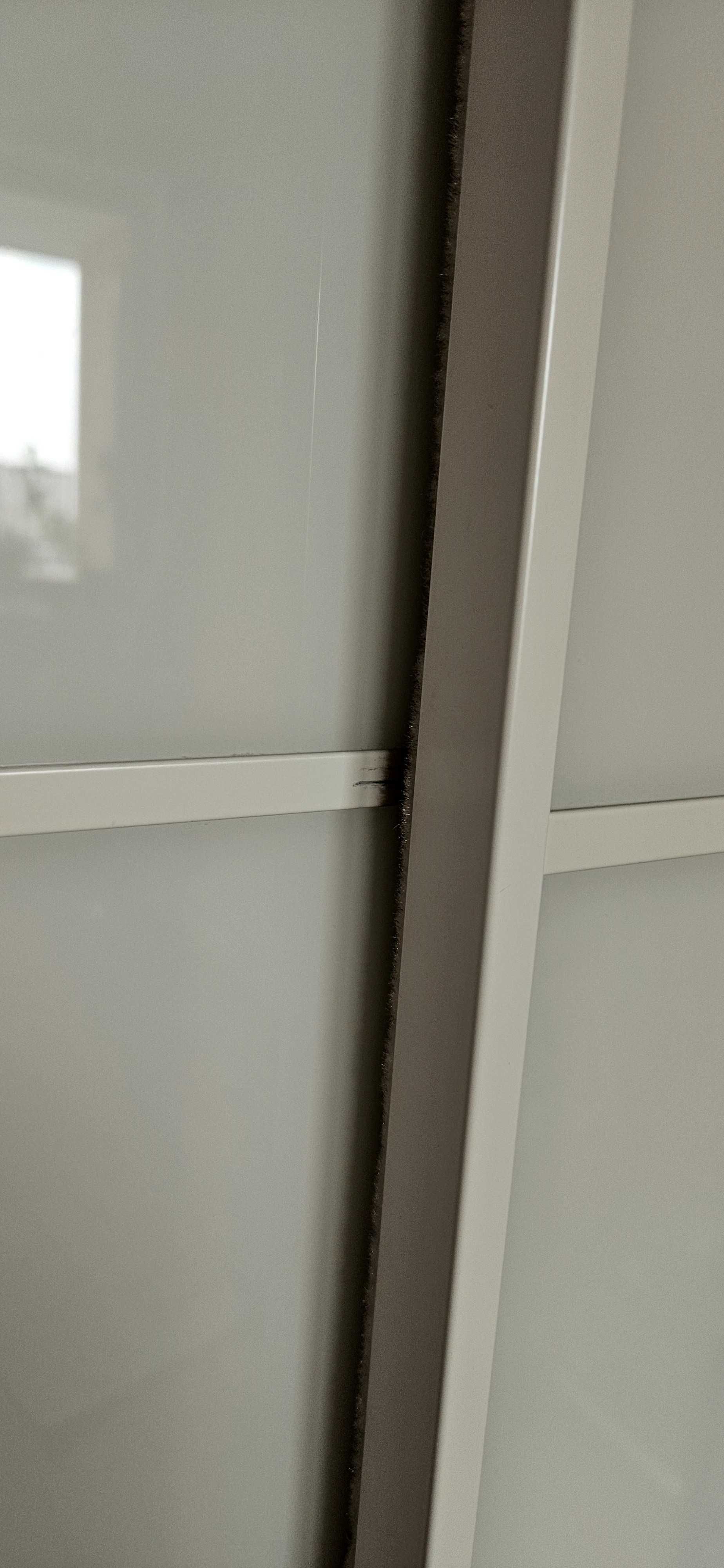 Szafa pax 150x66x236 biała szkło
