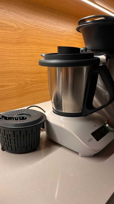 Bimby TM6 + Bimby Friend + Acessórios