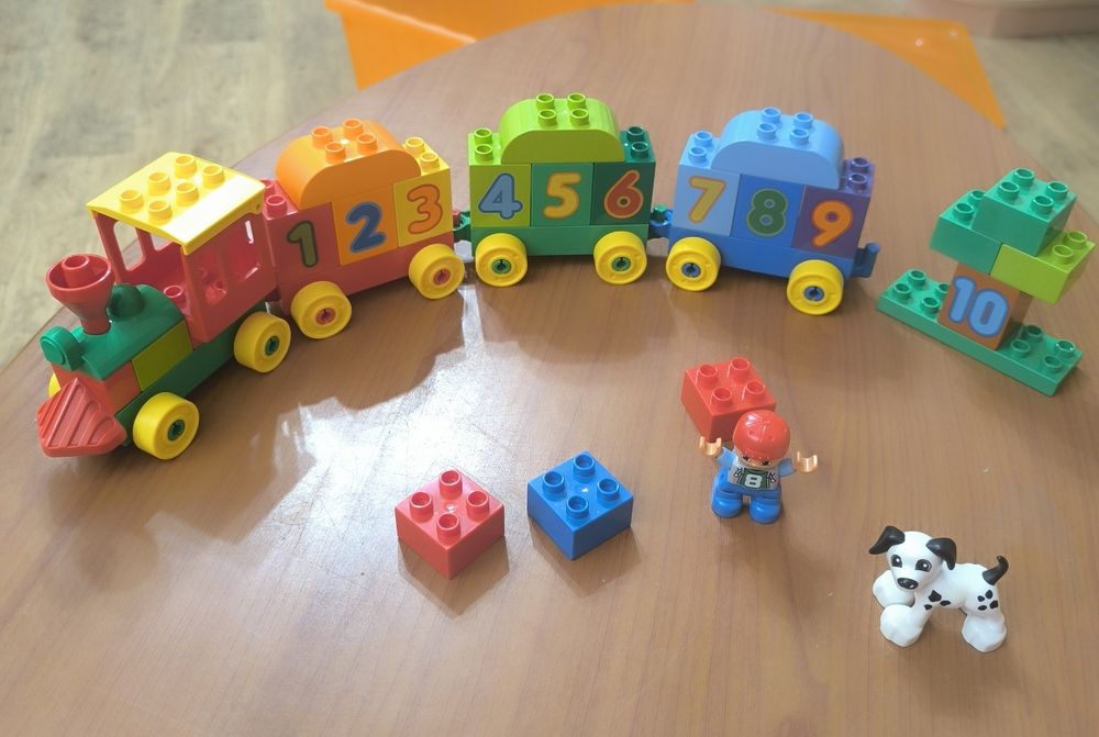 LEGO дупло потяг Лічі та грай