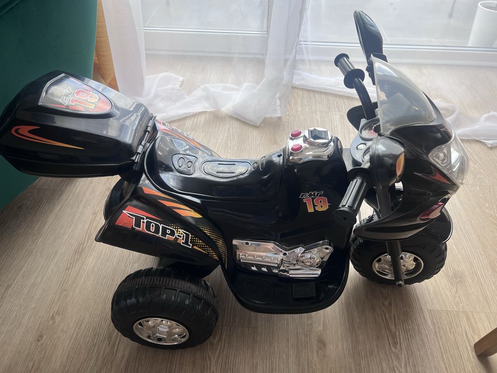 Motor na akumulator