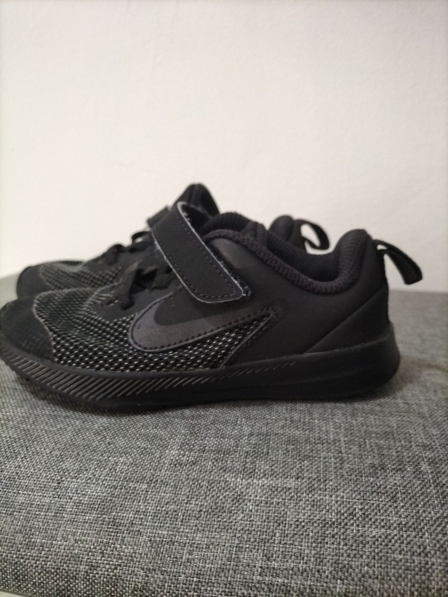 Adidasy Nike r.26