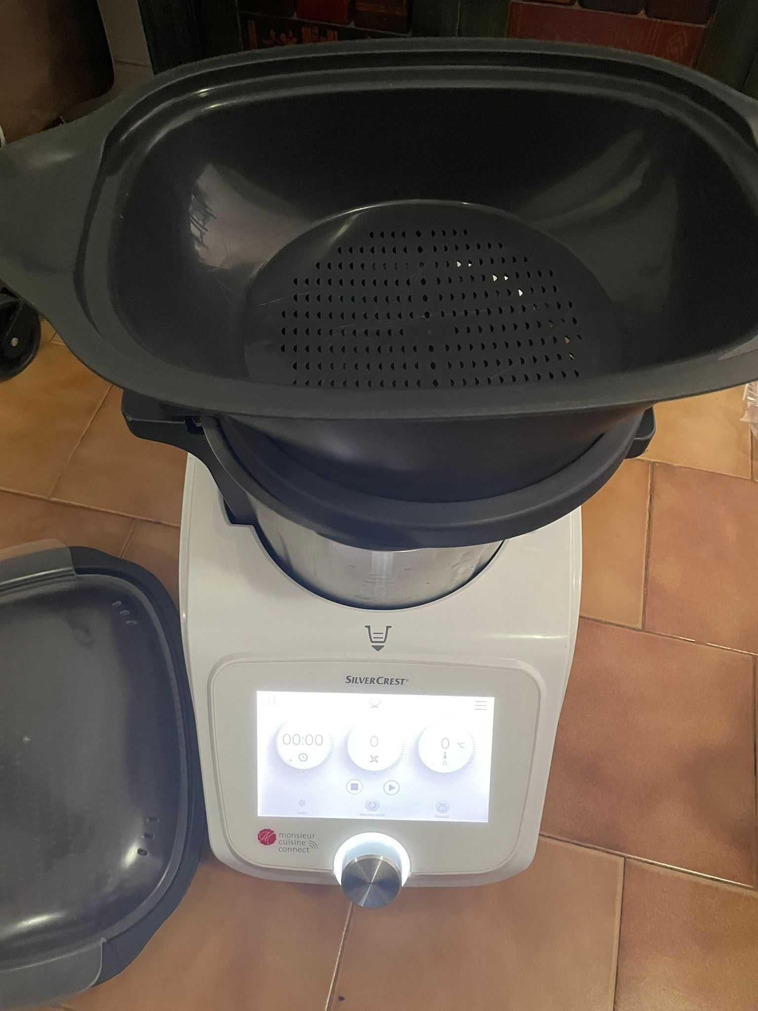 Monsieur Cuisine – Base funcional, mas não tritura: peças ou reparação