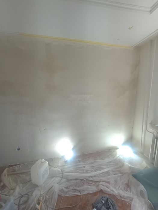 Шпаклювання стін, старт + фініш.