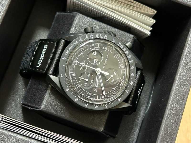 Swatch x Omega Bioceramic Moonswatch Mission To Moonphase Snoopy