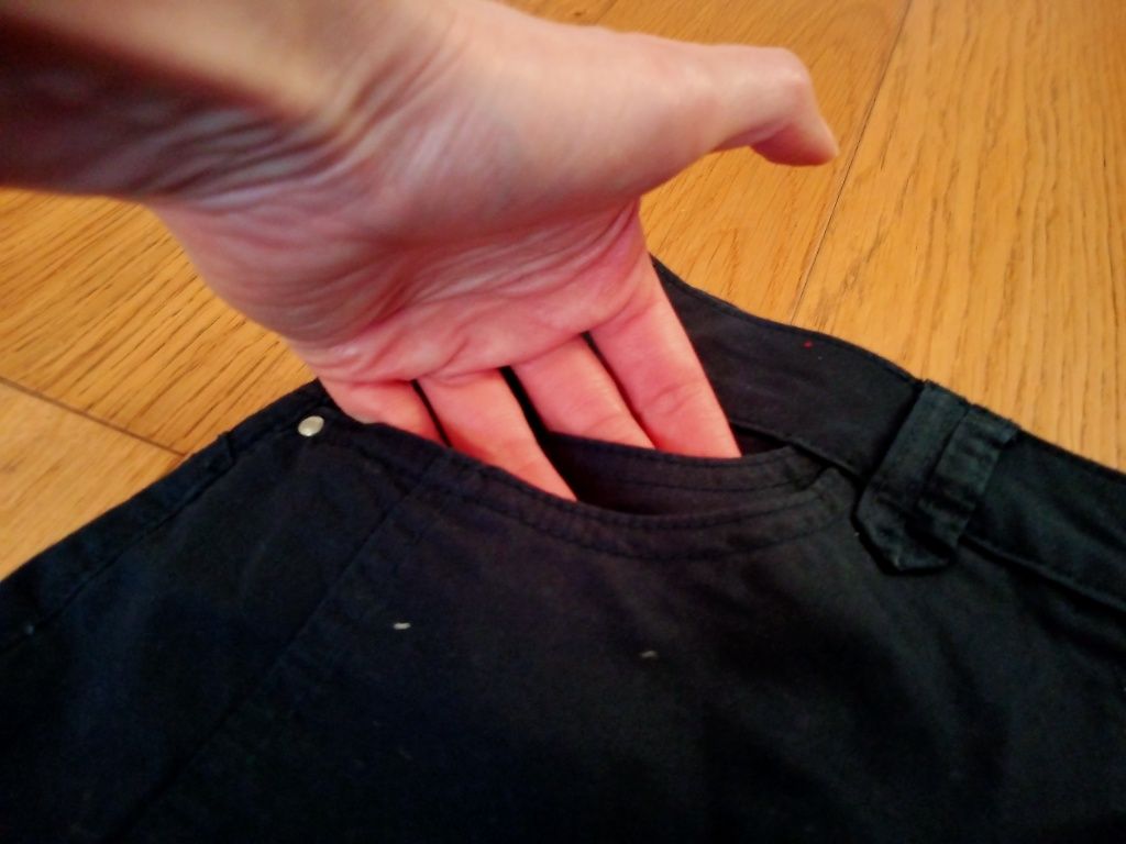 Nowe  36/38 spodnie jeansowe 3/4 krótkie damskie dla kobiety Jensen