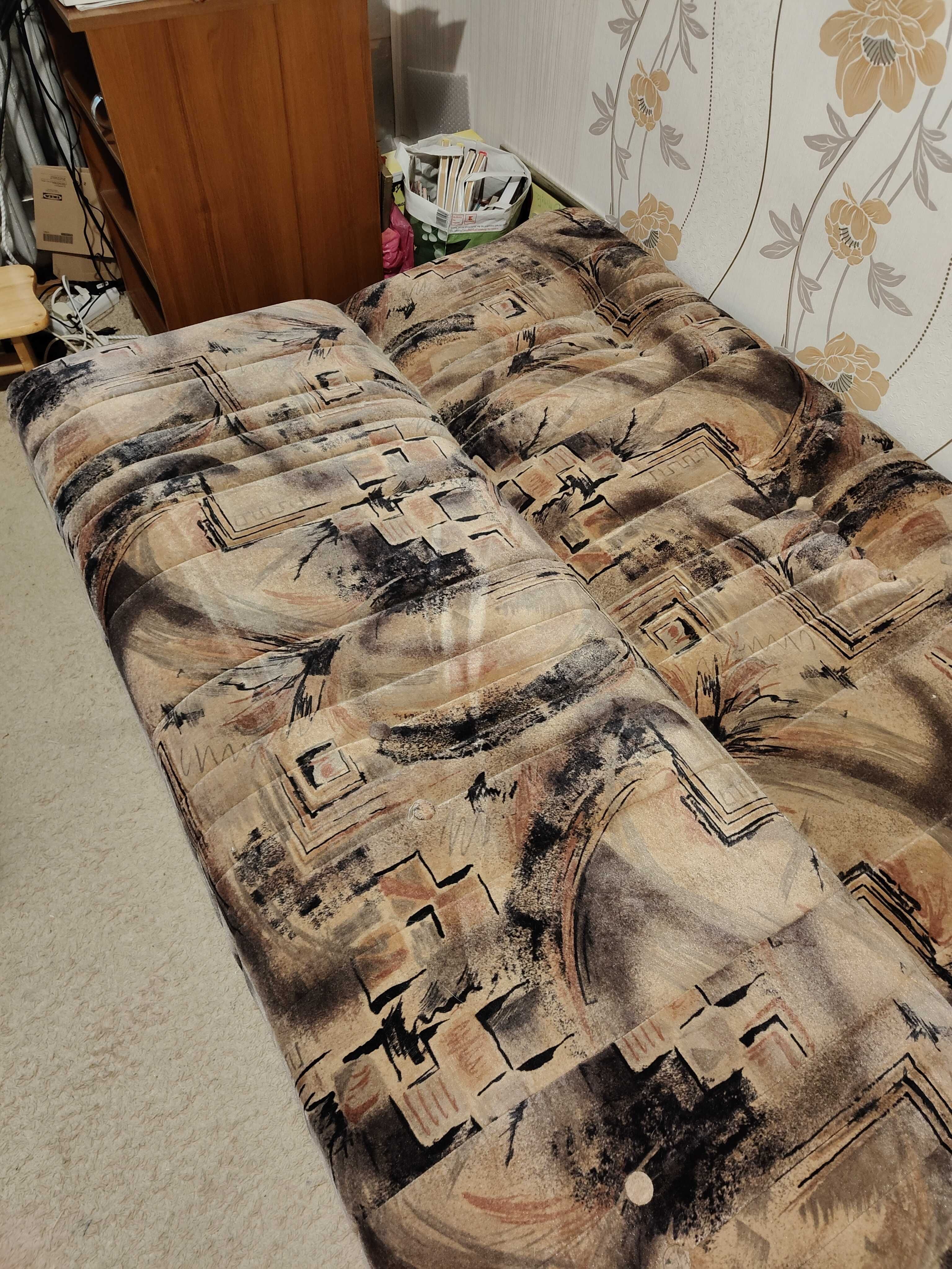 Oddam używaną wersalkę