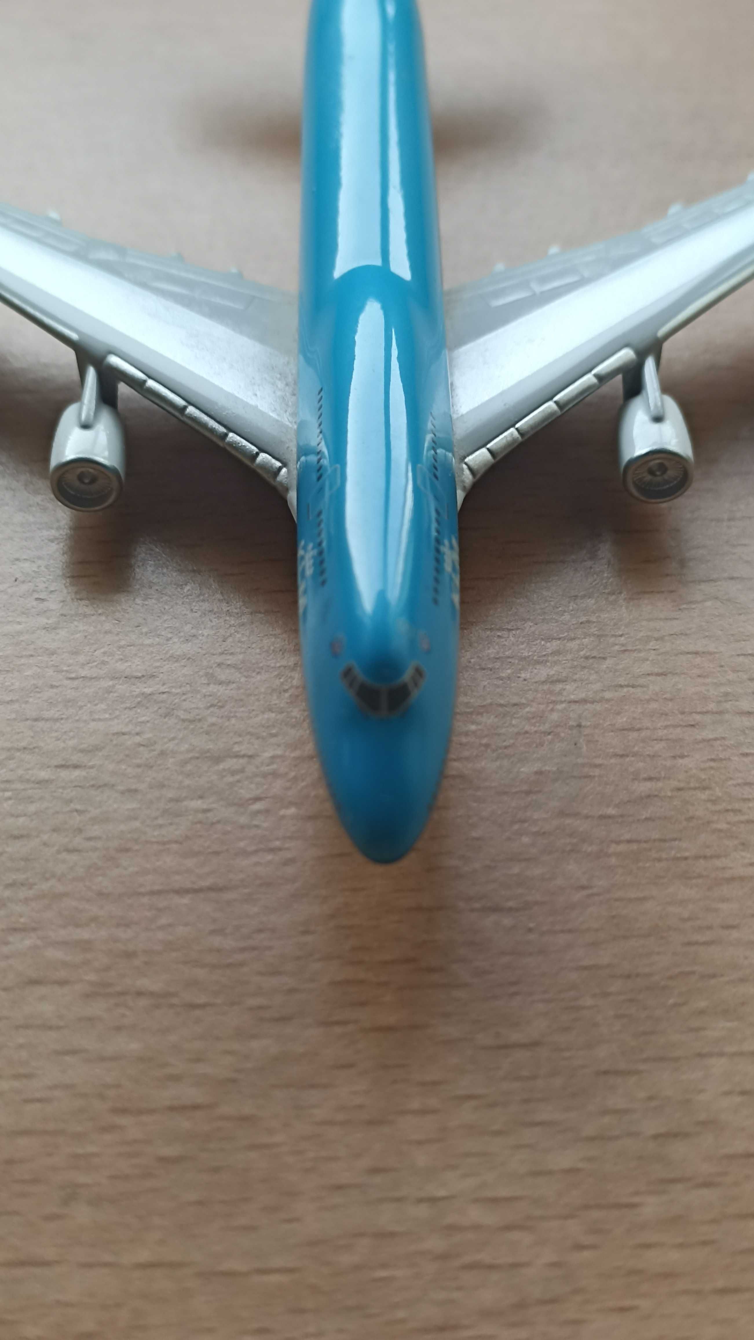 Avião em miniatura KLM Boeing 747-400 Magic 1:600