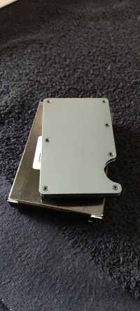 Carteira porta cartões em alumínio com RFID