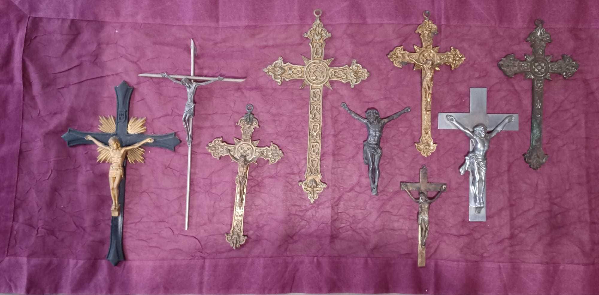 Coleção de crucifixos