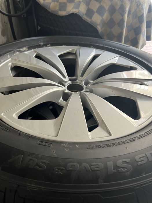 Продам комплект коліс р 19 5 112 оригінал Ауді Q7-8