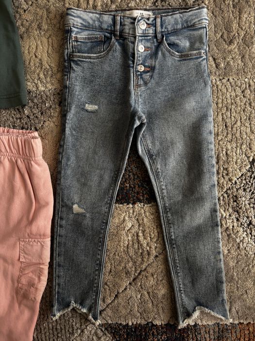 Paka! Zestaw ubrań ZARA rozmiar 110 – bluzy, spodnie, piżamka, jeansy