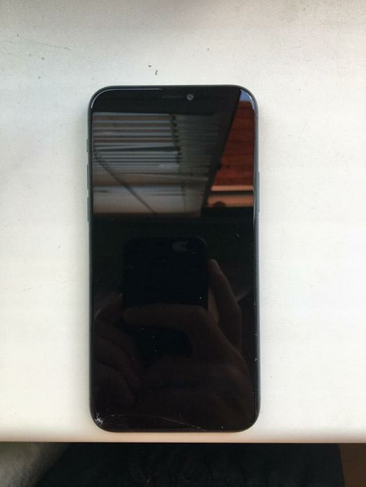 Продам айфон 11 про в нормальному стані