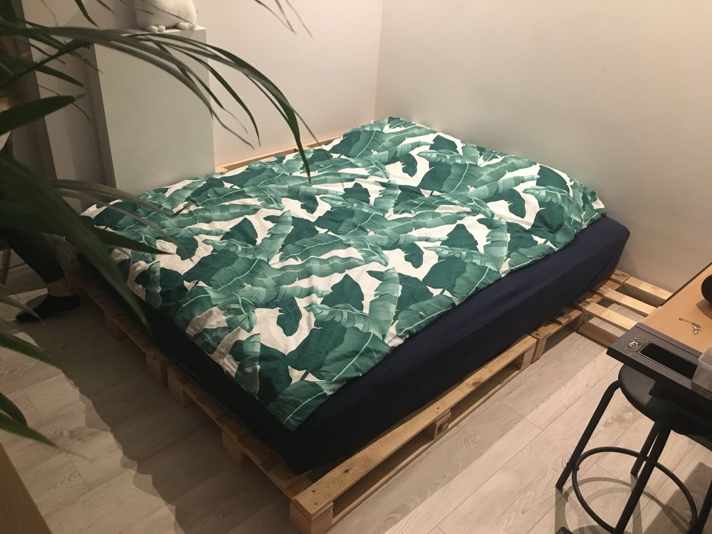 Łóżko z palet - 160x200