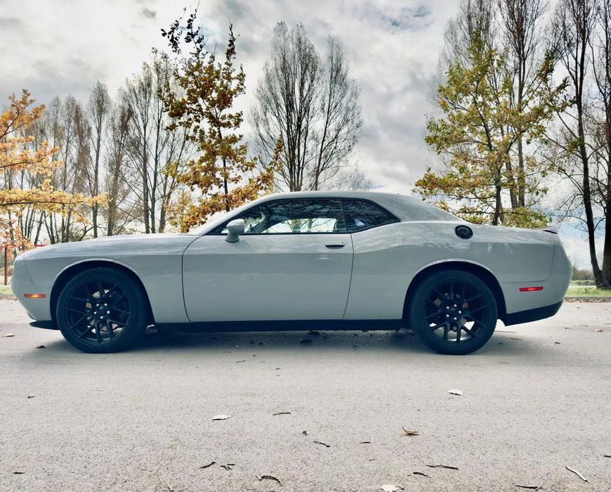 Dodge Challenger CHALLENGER 3.6 SXT PLUS Model 2017 Smoke Show Grey.Bogate wyposażenie
