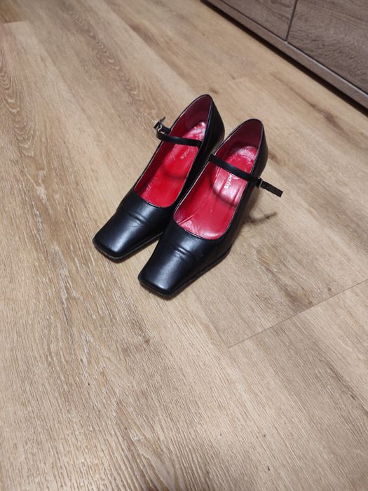 Sapatos salto alto vintage