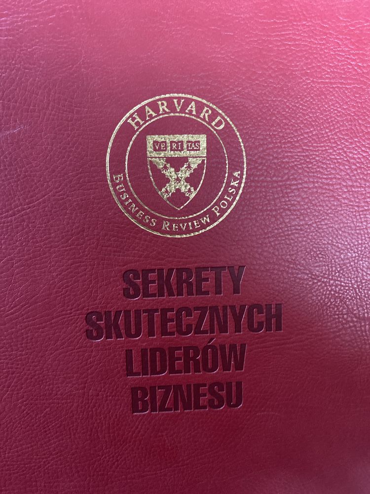 Zestaw ksiażek w skórzanej, limitowanej edycji. Zarządzanie, liderzy..