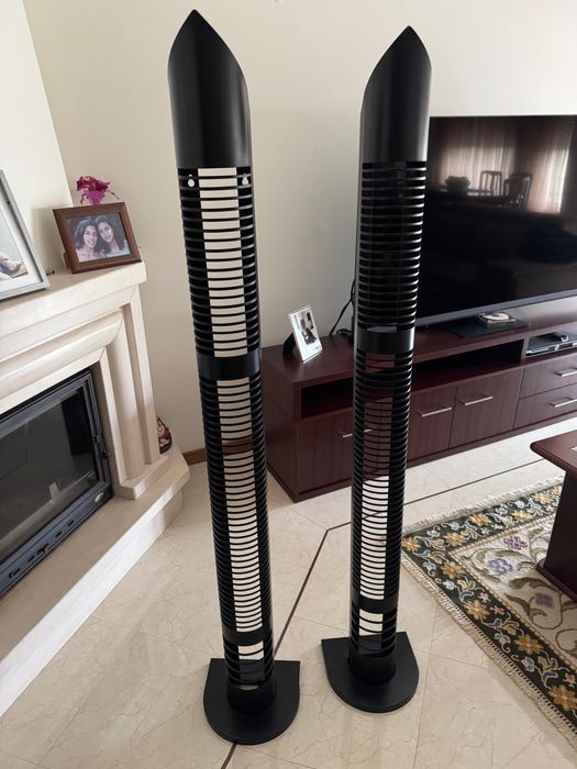 Estante para CD’s  em metal em muito bom estado