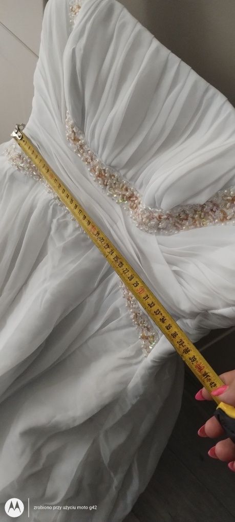 Piękna sukienka ślubna