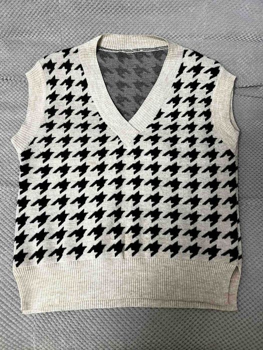 Безрукавка в гусину лапку