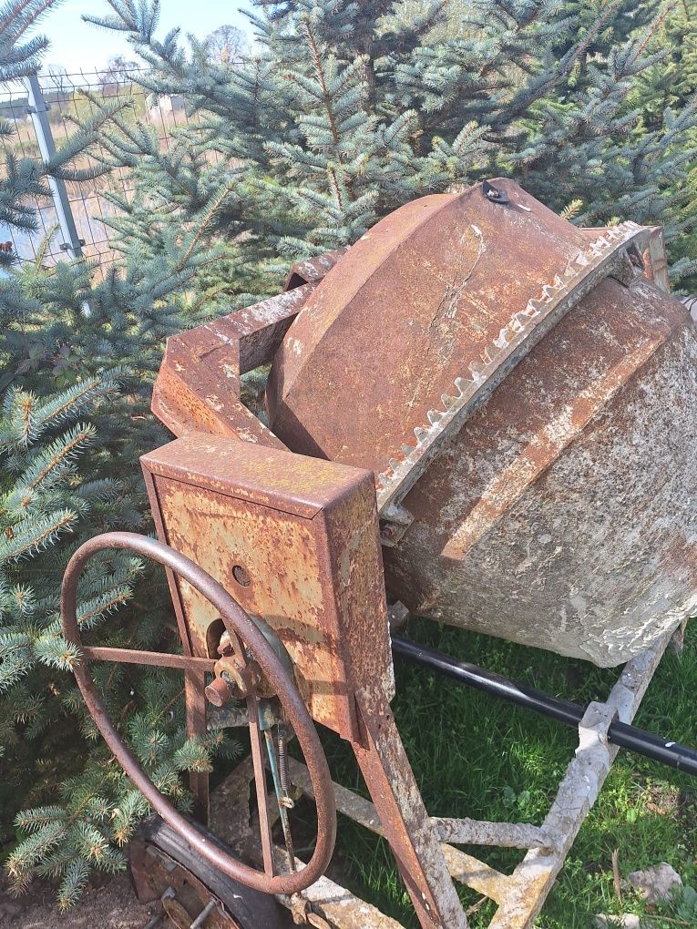 Betoniarka 250L sprawna