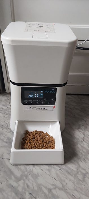 Automatyczna miska dla kota lub małego psa!