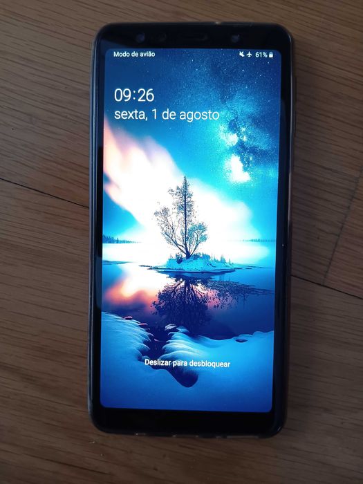 Telemóvel Samsung A7 prateado