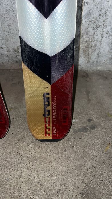 Narty ATOMIC z wiązaniami + pokrowiec BLIZZARD