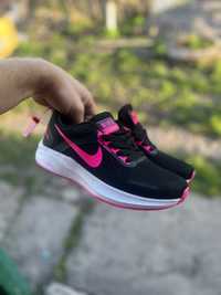 Жіночі кросівки Nike 37,38,39,40 розмір, найк, веловзуття, кросовки