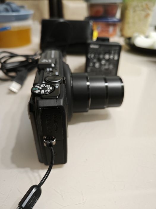 Цифровий фотоапарат Nikon Coolpix S9300 з GPS, 16 мегапікселів та 18-к