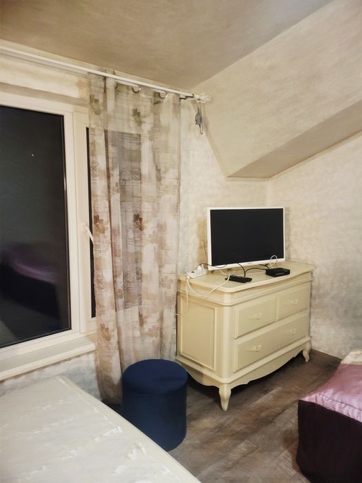 Здається в оренду кухня студія та спальня по вул.Окружна