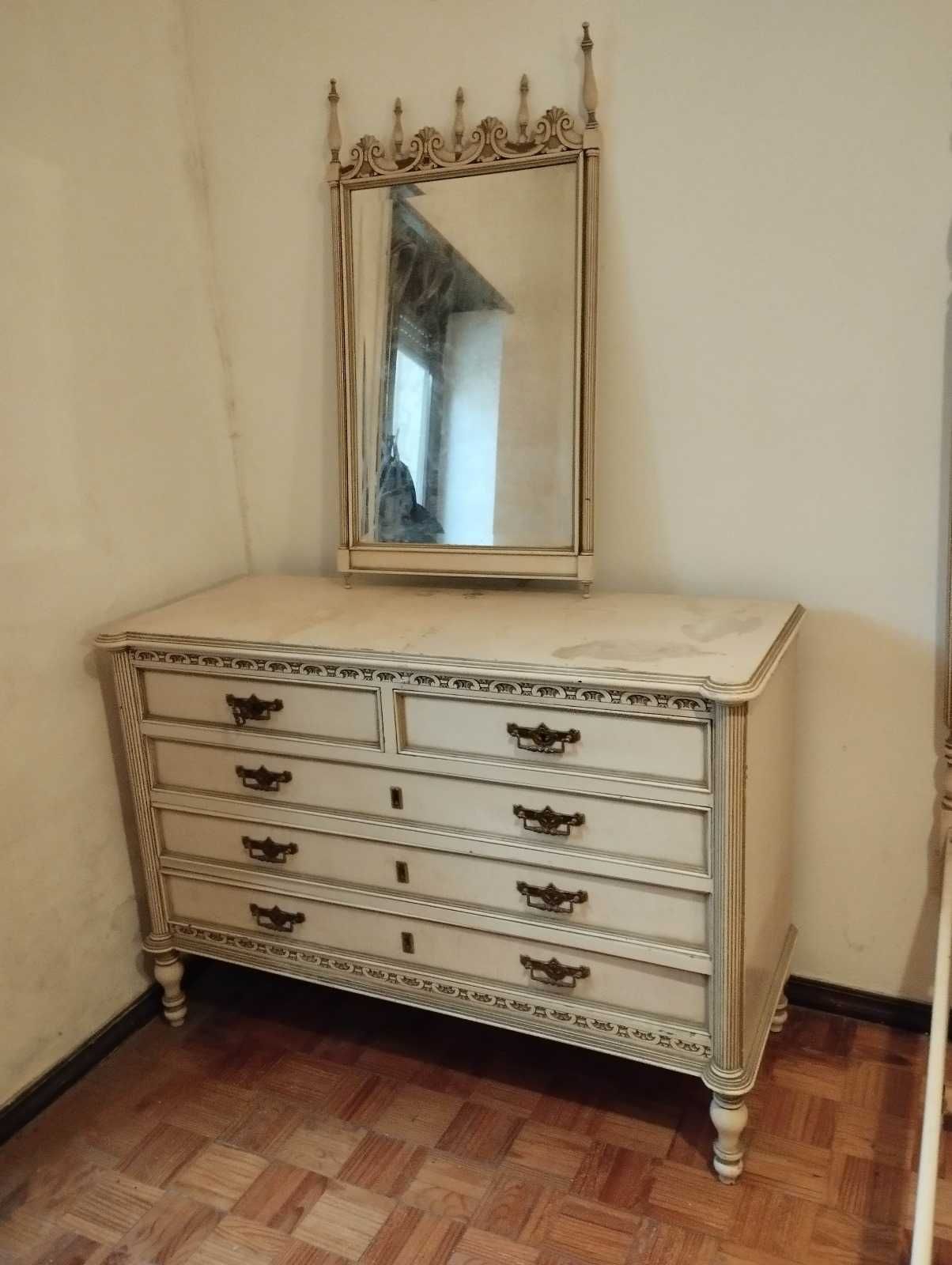 Mobília de quarto vintage (a bom preço)
